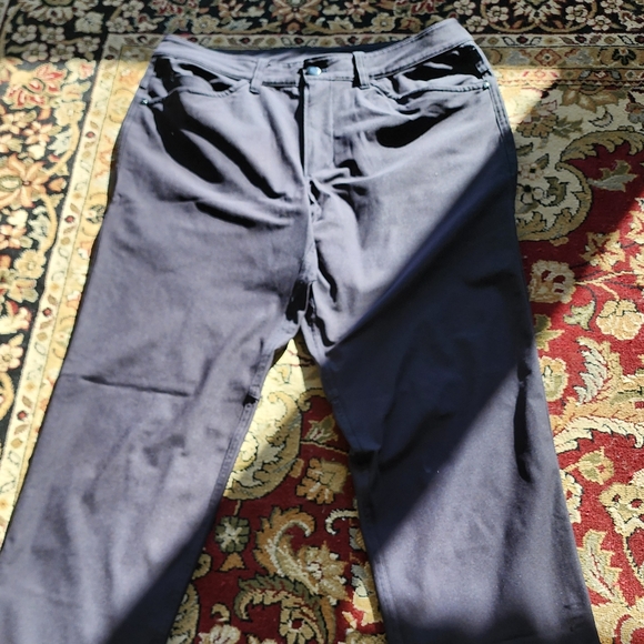 Lululemon ABC Slim-Fit 5 Pocket Pant 32" Warpstreme - Black - 31" Waist - Picture 6 of 7